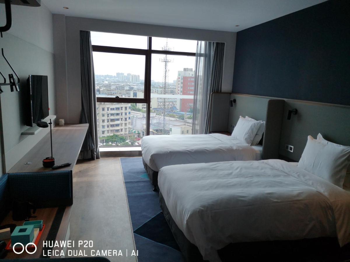 Holiday Inn Express Pengzhou Downtown, An Ihg Hotel Tianpeng Buitenkant foto